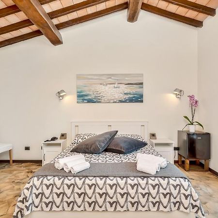 Hotel La Pietra Restaurant Fosdinovo Ngoại thất bức ảnh