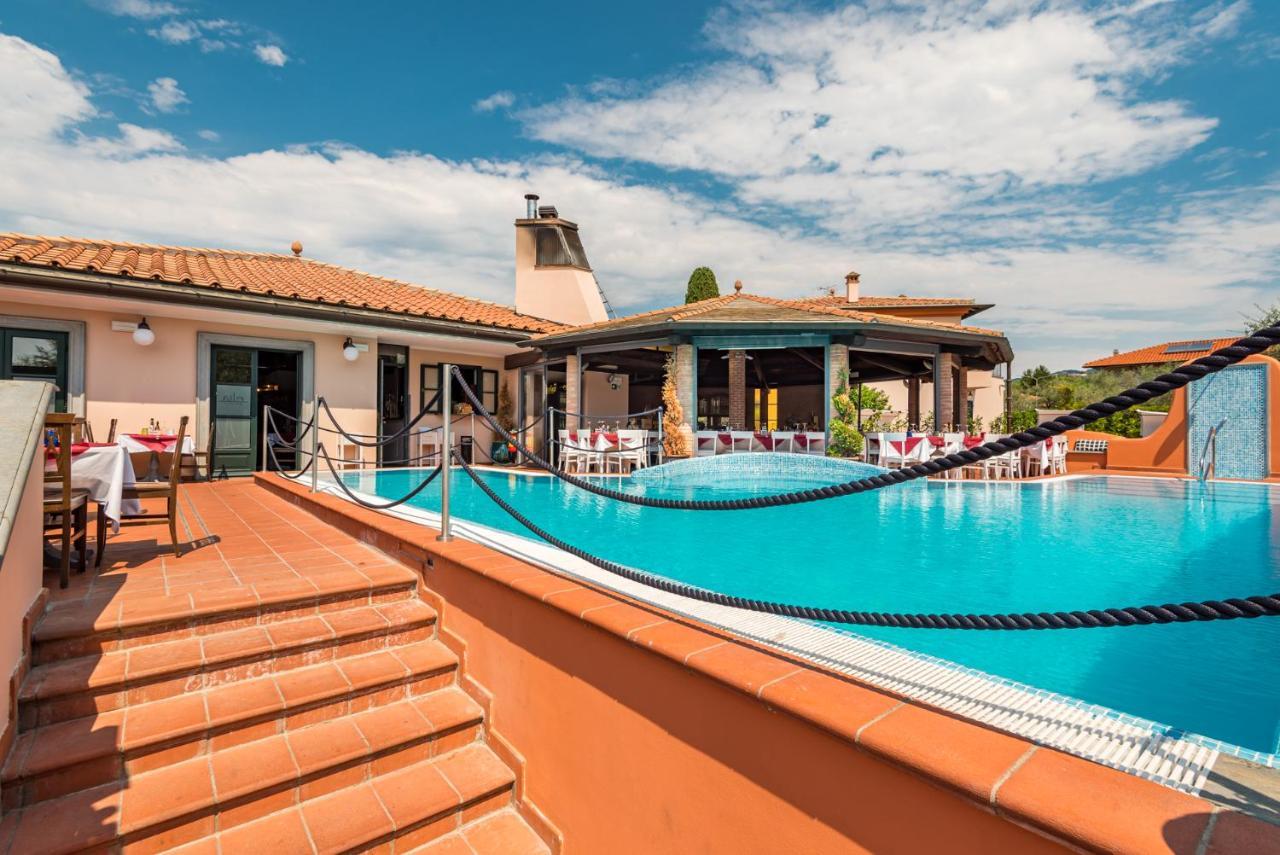 Hotel La Pietra Restaurant Fosdinovo Ngoại thất bức ảnh