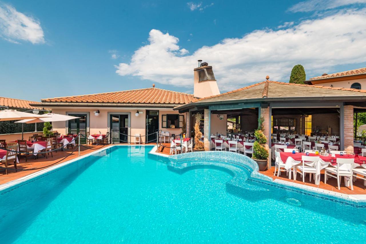 Hotel La Pietra Restaurant Fosdinovo Ngoại thất bức ảnh
