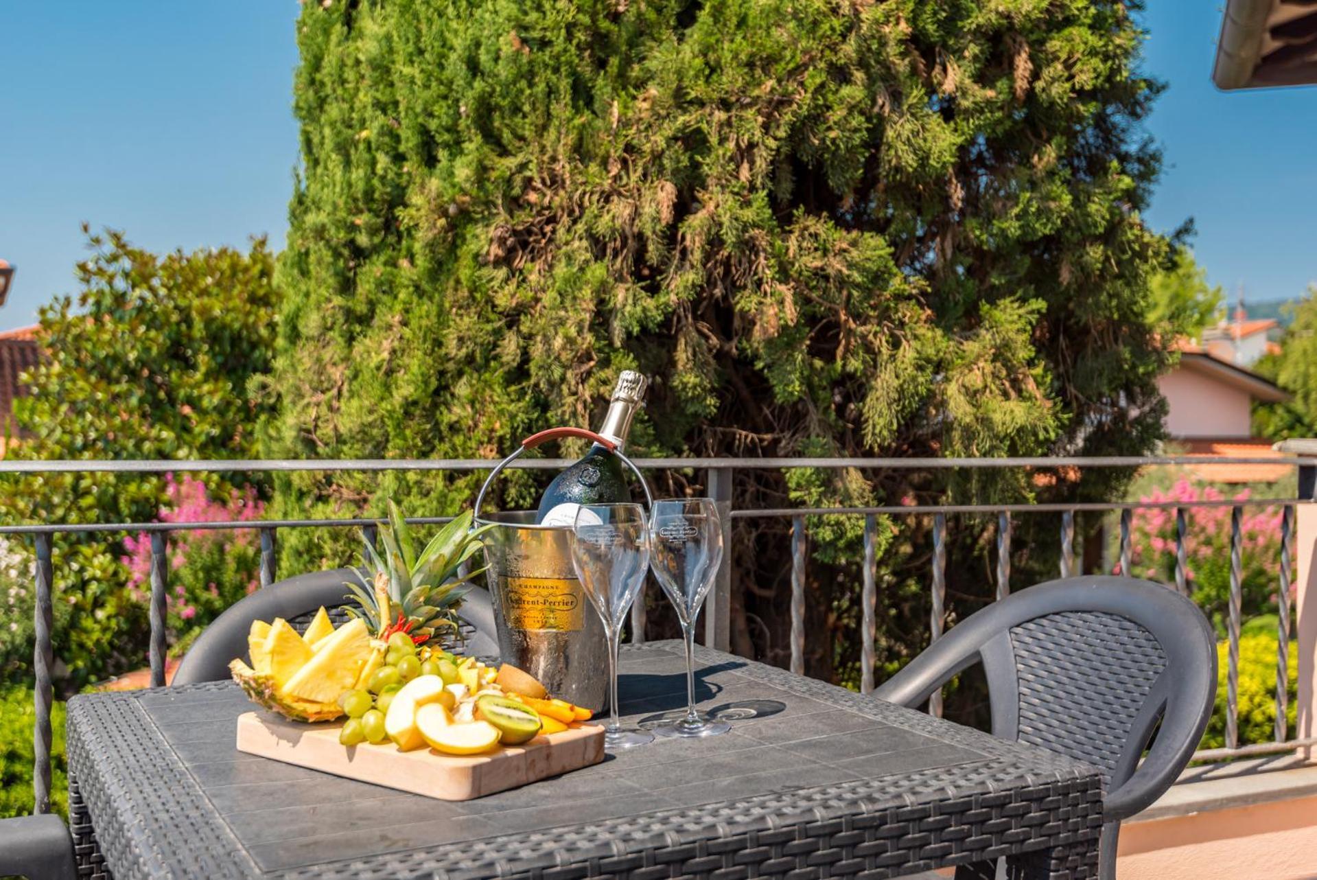 Hotel La Pietra Restaurant Fosdinovo Ngoại thất bức ảnh