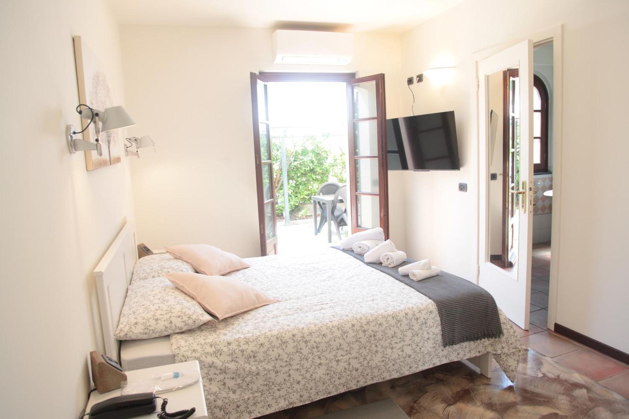 Hotel La Pietra Restaurant Fosdinovo Ngoại thất bức ảnh